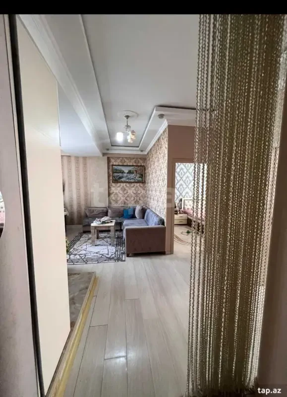 Kirayə verilir 3 otaqlı yeni tikili 75 m²