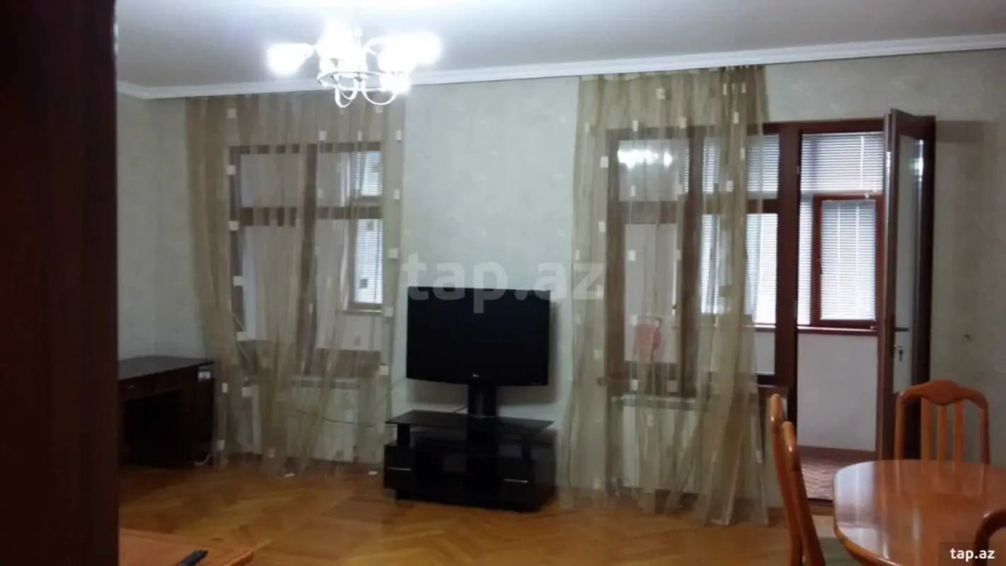 Kirayə verilir 2 otaqlı mənzil 55 m²