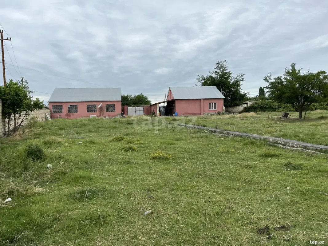 Satılır 5 otaqlı həyət evi 130 m²