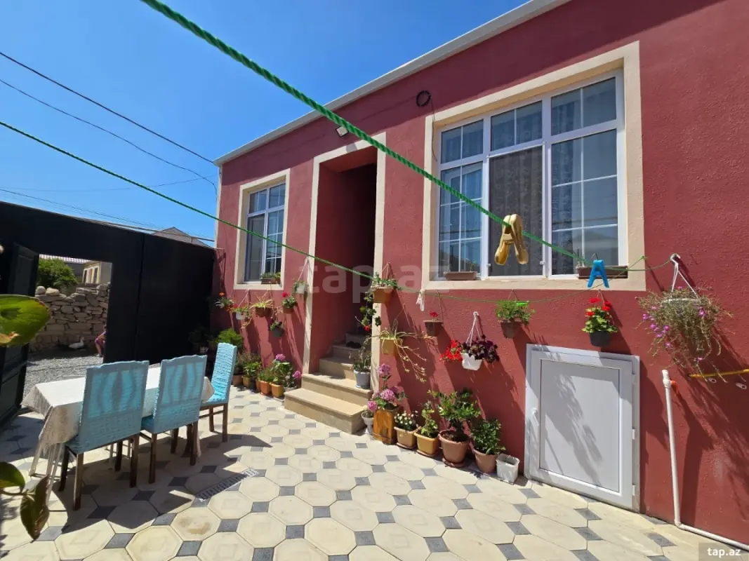 Satılır 3 otaqlı həyət evi 150 m²