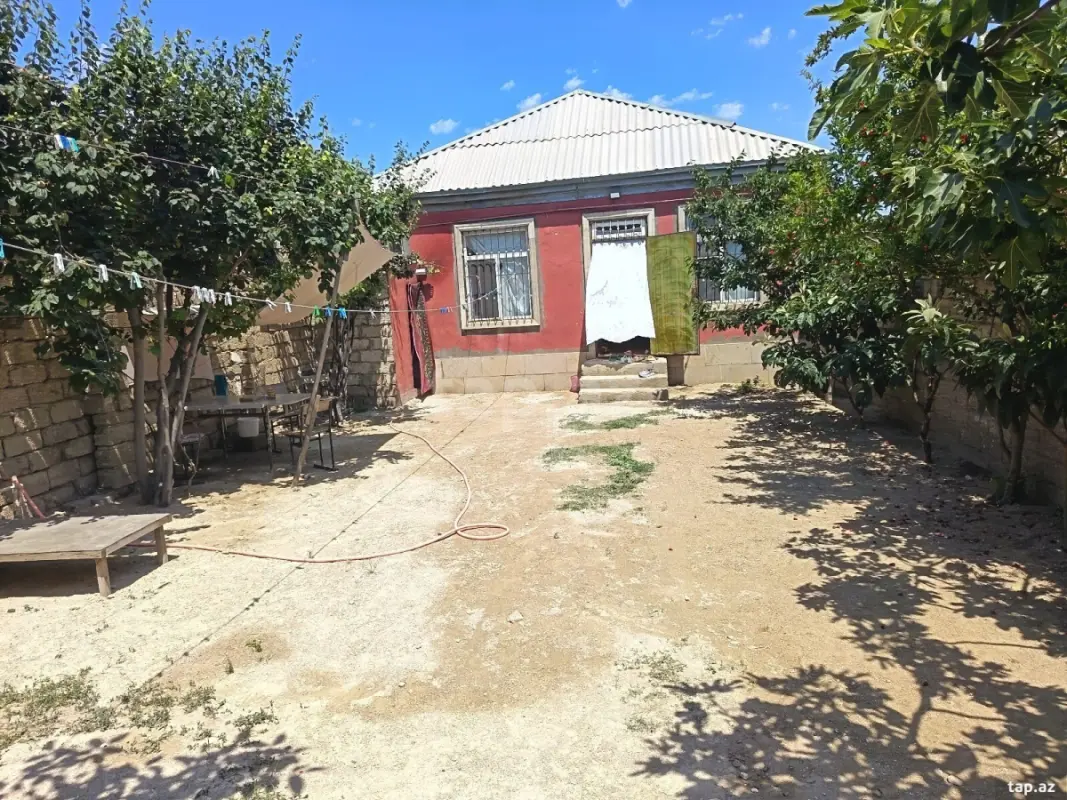 Satılır 4 otaqlı həyət evi 96 m²