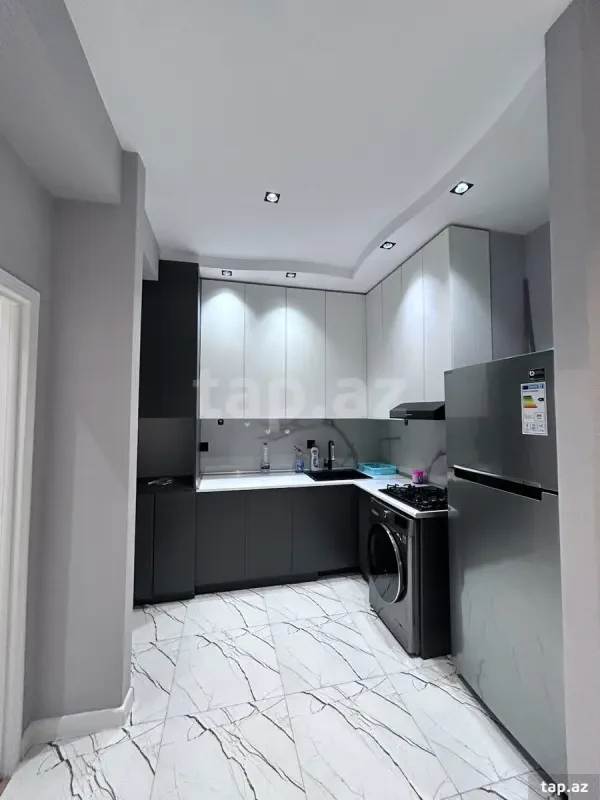 Kirayə verilir 2 otaqlı yeni tikili 80 m²