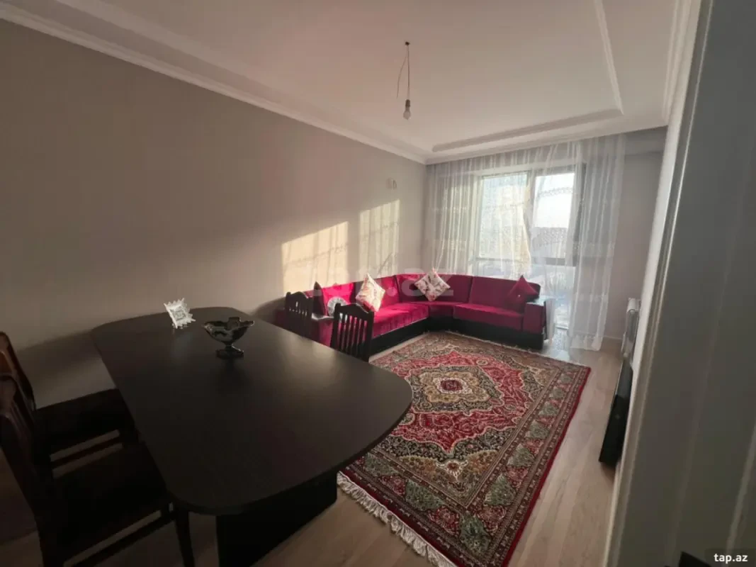 Kirayə verilir 3 otaqlı yeni tikili 80 m²