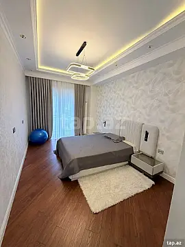 Kirayə verilir 3 otaqlı yeni tikili 130 m² — Bakı 3 otaq 130.00 m²