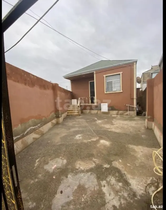 Satılır 3 otaqlı həyət evi 200 m²