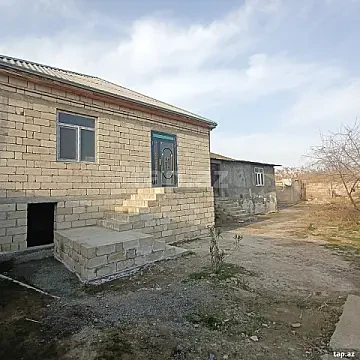 Satılır 4 otaqlı həyət evi 600 m² — Şirvan 4 otaq 600.00 m²