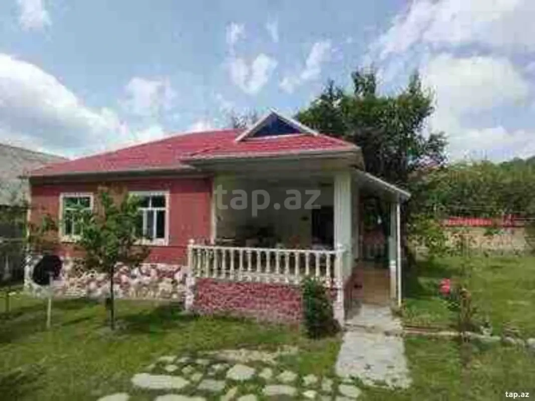Kirayə verilir 3 otaqlı həyət evi 15.2 m²