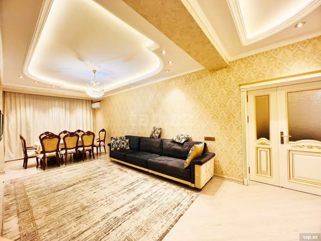 Kirayə verilir 3 otaqlı yeni tikili 137 m²