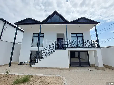 Satılır 3 otaqlı həyət evi 200 m² — Bakı 3 otaq 200.00 m²