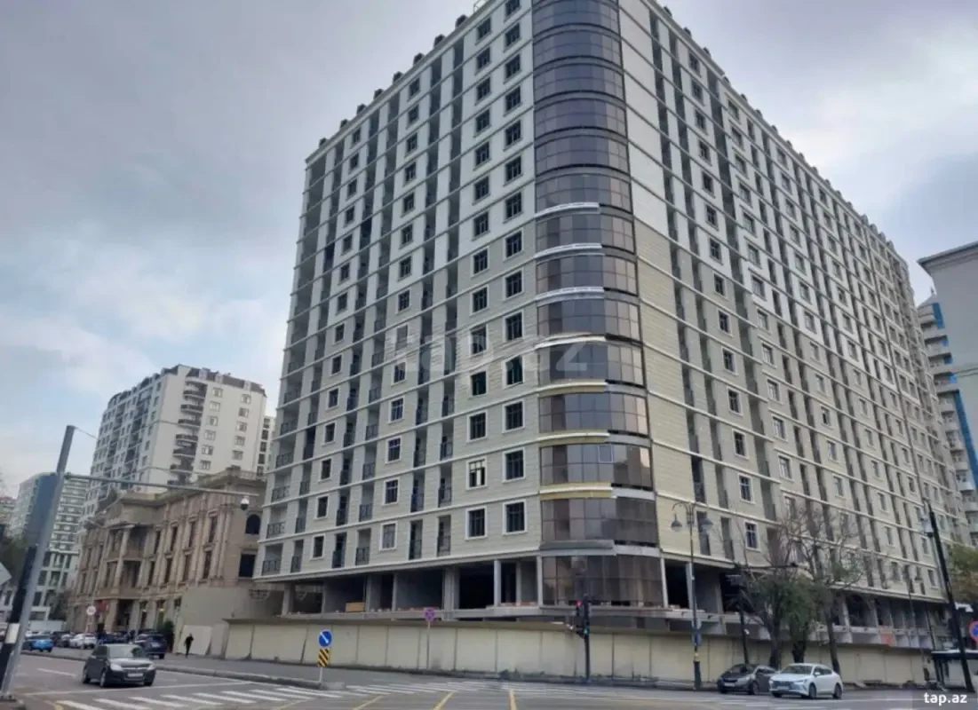 Satılır 2 otaqlı yeni tikili 113 m²