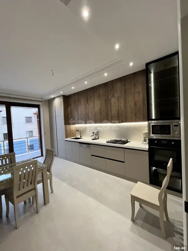 Kirayə verilir 3 otaqlı yeni tikili 125 m²