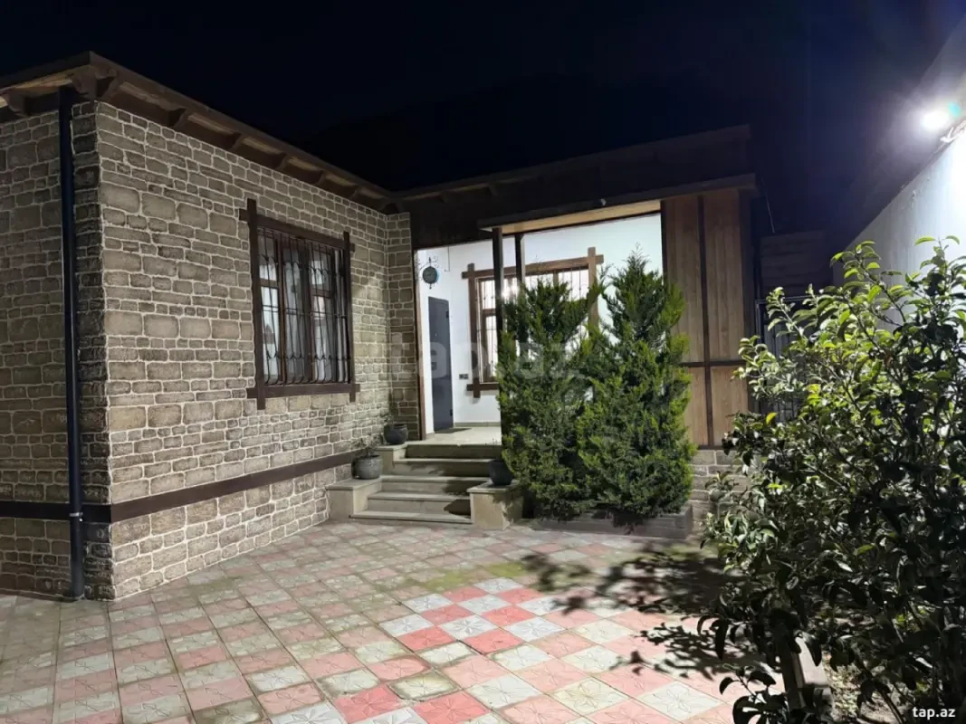 Satılır 3 otaqlı həyət evi 200 m²