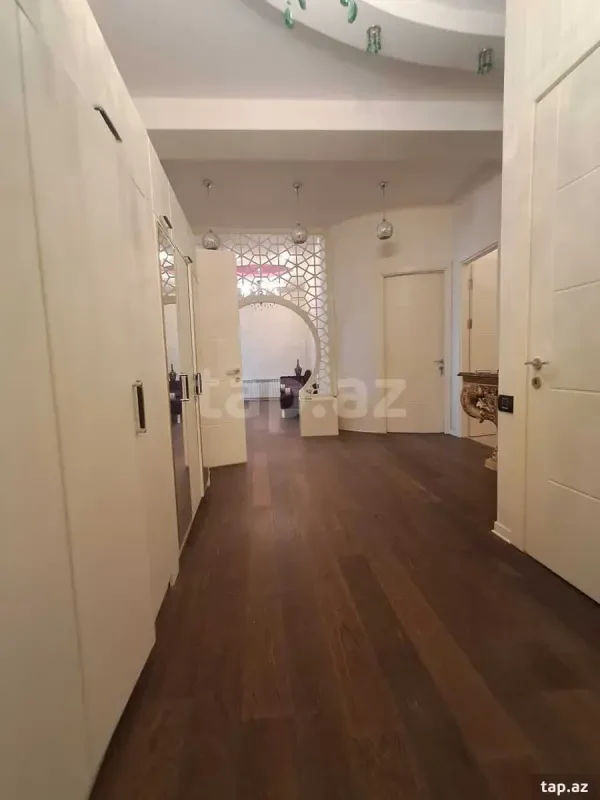 Satılır 3 otaqlı yeni tikili 178 m²