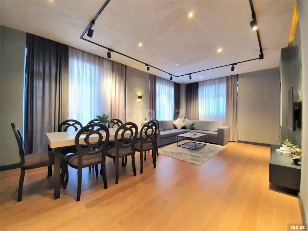 Kirayə verilir 3 otaqlı yeni tikili 150 m²