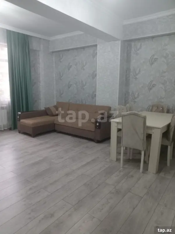 Kirayə verilir 3 otaqlı yeni tikili 130 m²