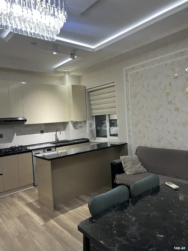 Kirayə verilir 3 otaqlı yeni tikili 100 m²