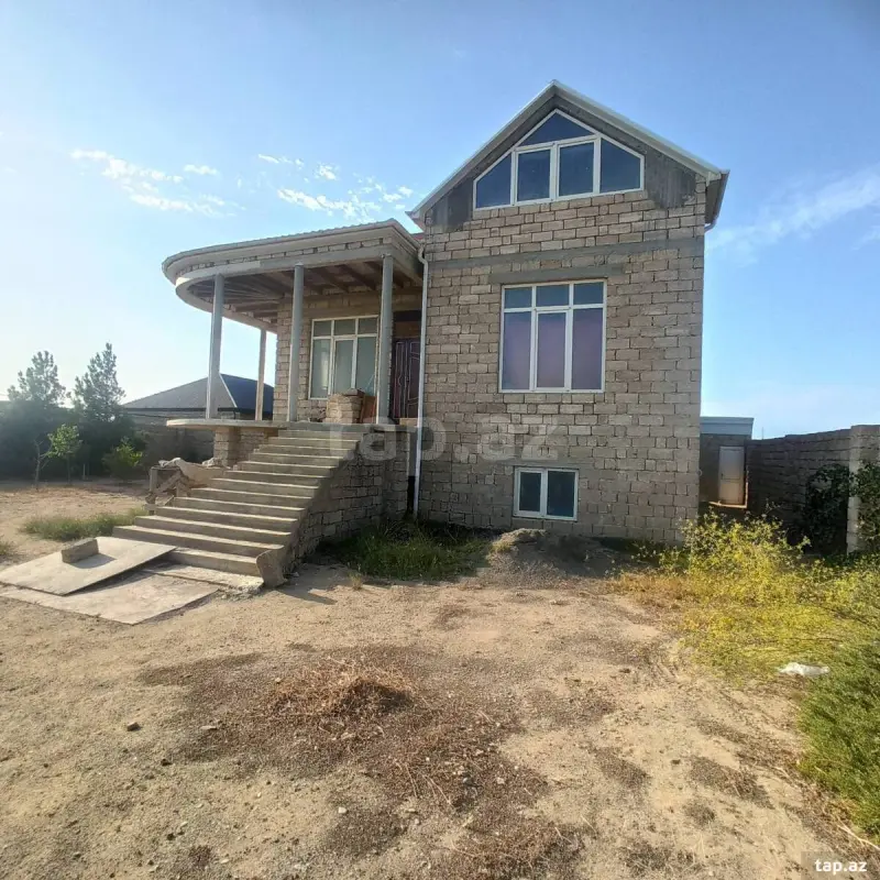Satılır 4 otaqlı həyət evi 100 m²