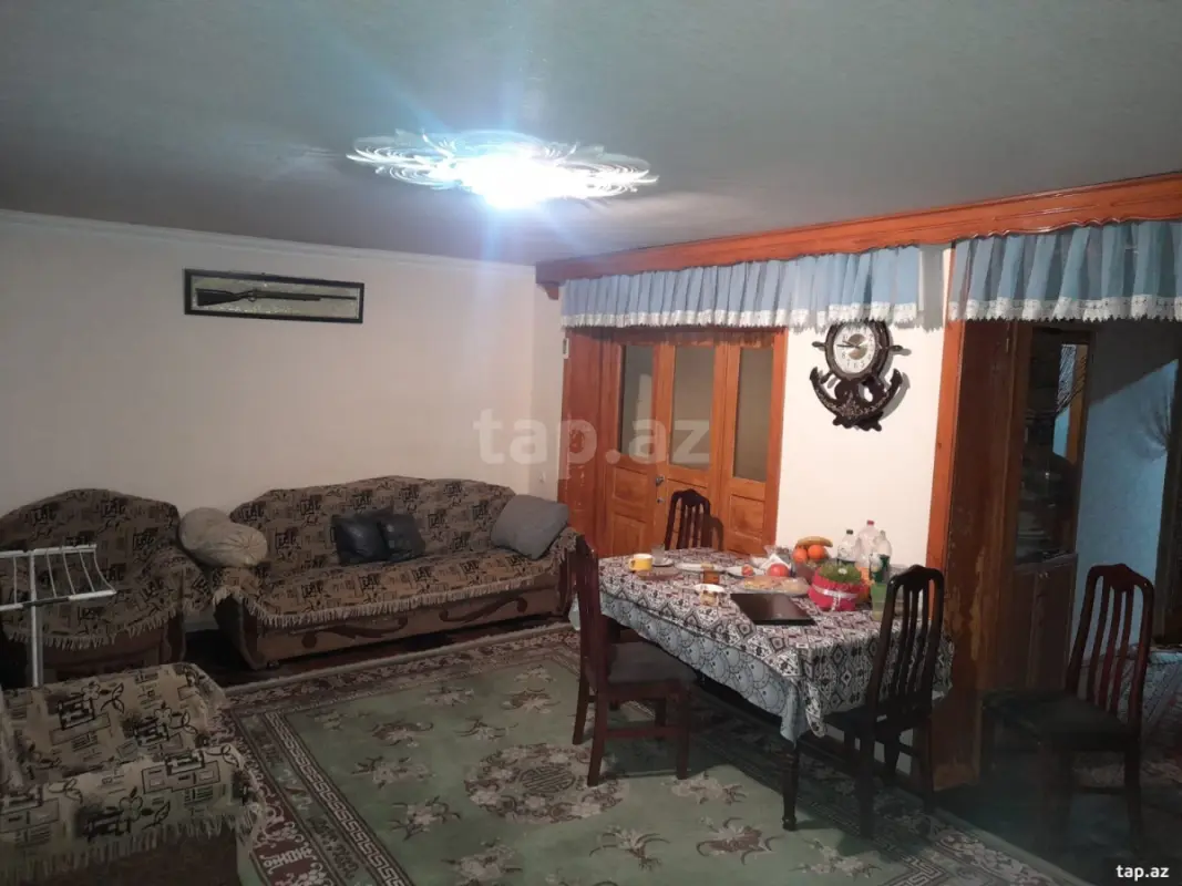 Satılır 5 otaqlı mənzil 100 m²
