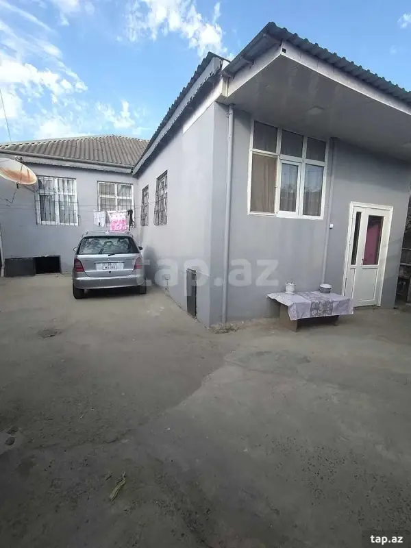 Satılır 4 otaqlı həyət evi 100 m²