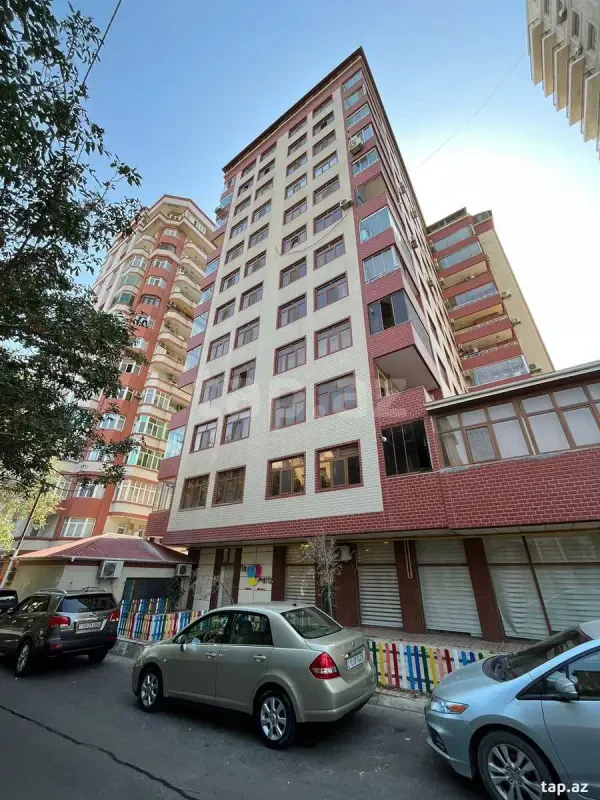 Kirayə verilir 2 otaqlı yeni tikili 110 m²