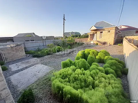 Satılır 3 otaqlı həyət evi 4 m² — Şirvan 3 otaq 4.00 m²