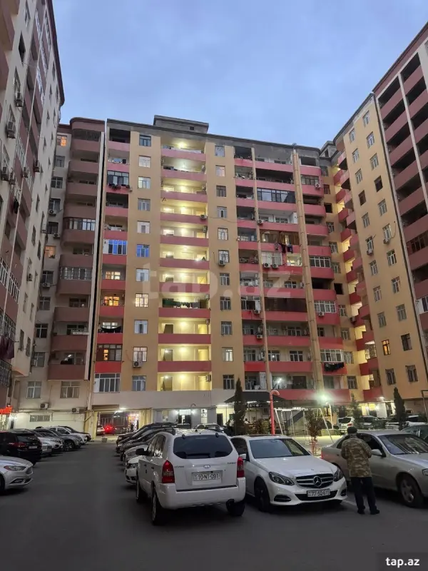 Satılır 3 otaqlı yeni tikili 135 m²