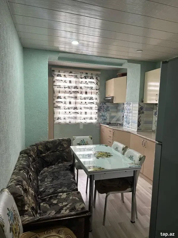 Kirayə verilir 2 otaqlı mənzil 72 m²