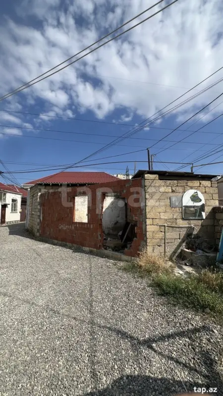 Satılır 3 otaqlı həyət evi 154 m²