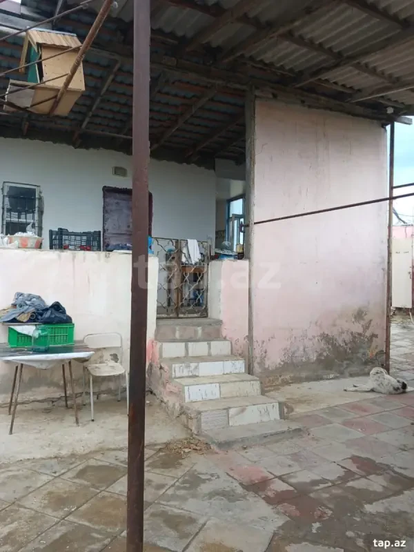 Satılır 3 otaqlı həyət evi 10 m²