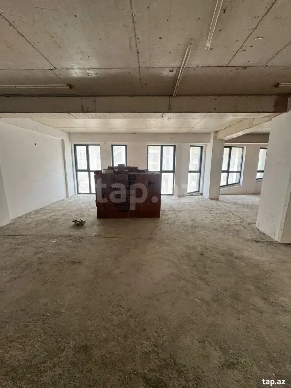 Satılır 4 otaqlı yeni tikili 163 m²