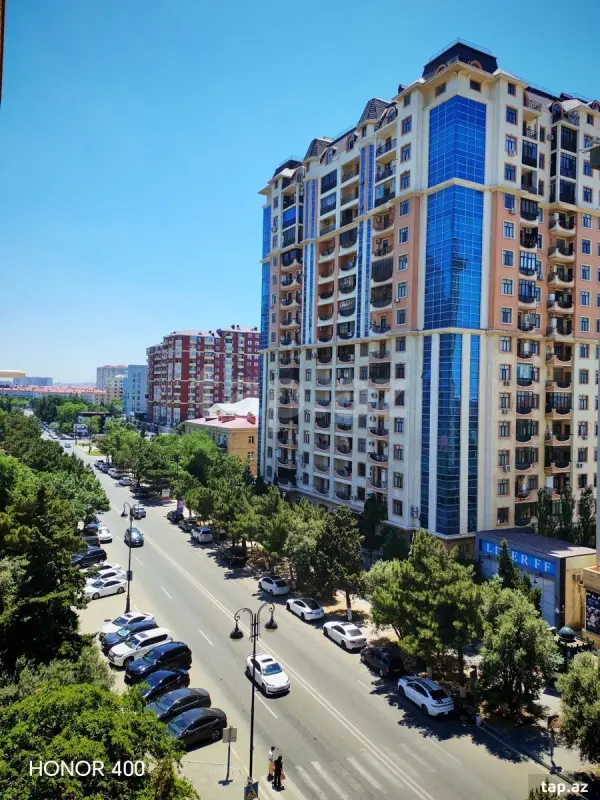 Satılır 3 otaqlı yeni tikili 138 m²
