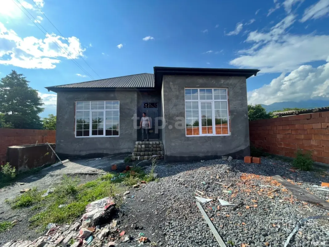 Satılır 4 otaqlı həyət evi 120 m²
