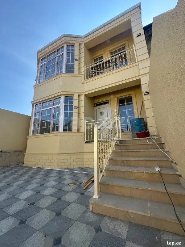 Satılır 4 otaqlı həyət evi 180 m²