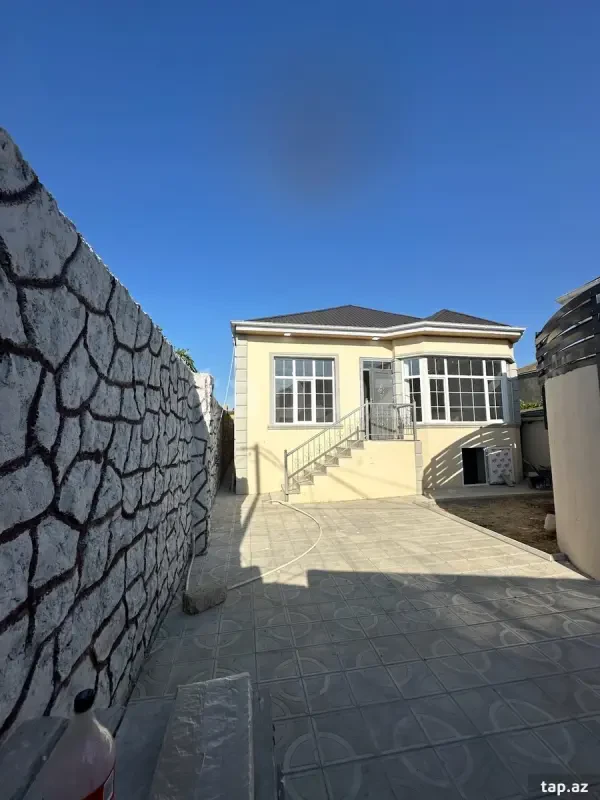 Satılır 4 otaqlı həyət evi 120 m²