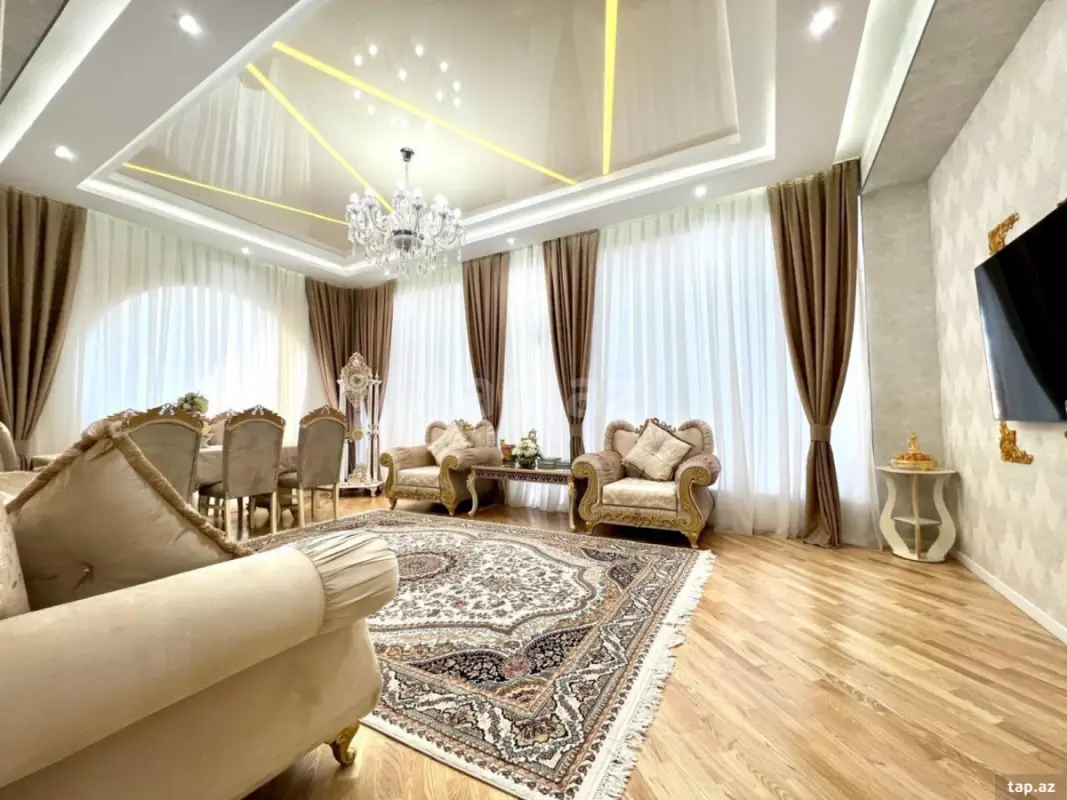 Satılır 5 otaqlı yeni tikili 500 m²