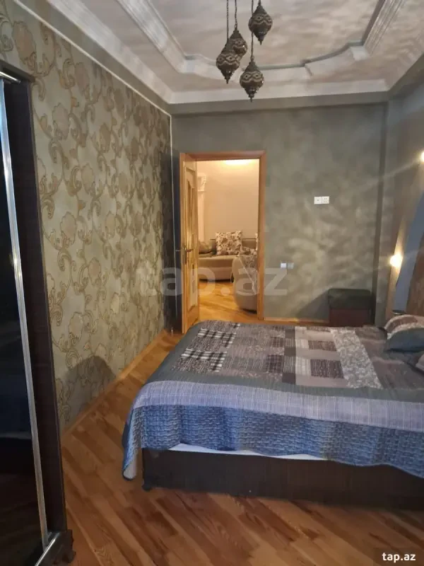 Kirayə verilir 3 otaqlı yeni tikili 130 m²