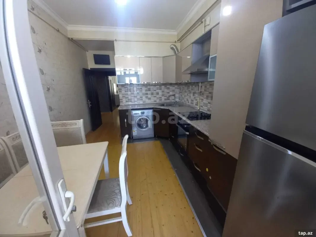 Kirayə verilir 2 otaqlı yeni tikili 70 m²