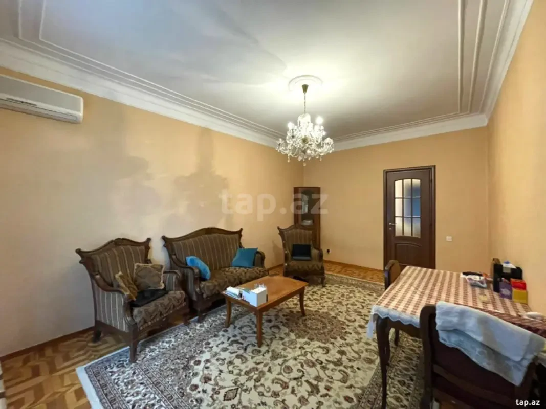 Satılır 2 otaqlı mənzil 60 m²