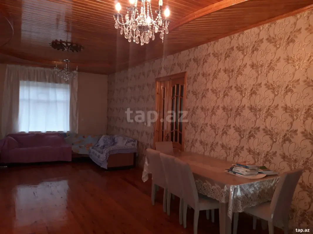 Satılır 6 otaqlı həyət evi 200 m²