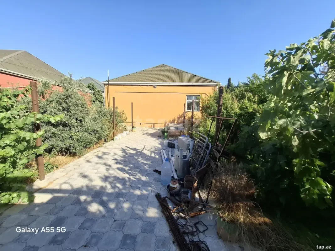 Satılır 3 otaqlı həyət evi 450 m²