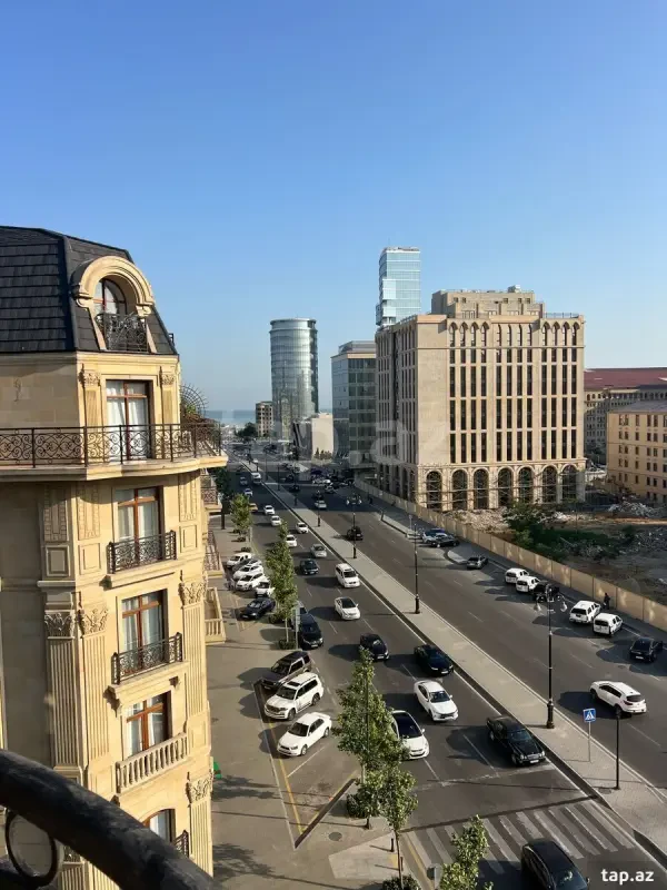 Kirayə verilir 3 otaqlı yeni tikili 105 m²