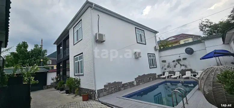 Kirayə verilir 6 otaqlı həyət evi 180 m² — Qəbələ 6 otaq 180.00 m²