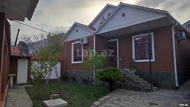 Kirayə verilir 3 otaqlı həyət evi 120 m² — Qəbələ 3 otaq 120.00 m²