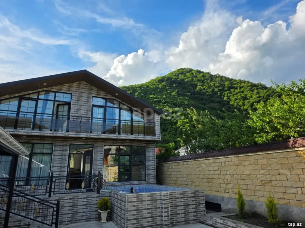 Kirayə verilir 4 otaqlı həyət evi 200 m²