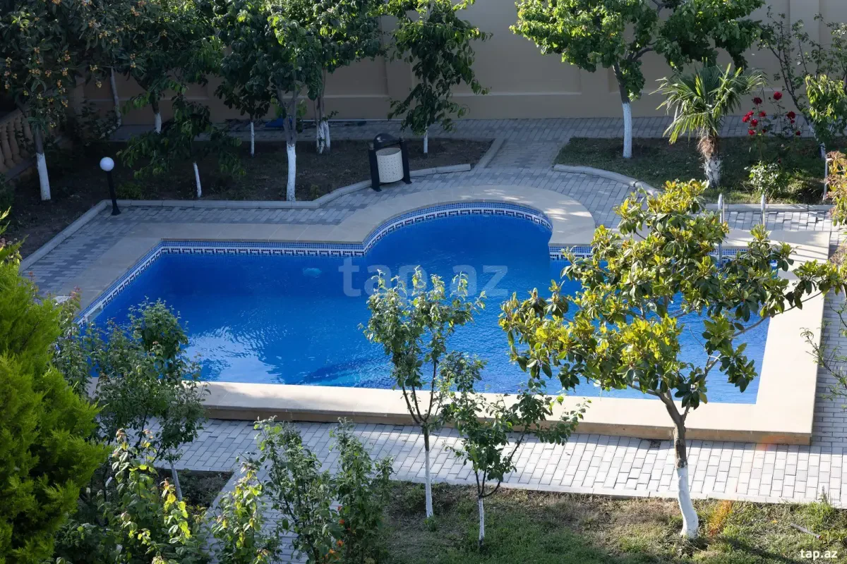 Kirayə verilir 5 otaqlı həyət evi 340 m²