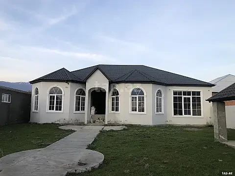Satılır 6 otaqlı həyət evi 340 m² — Zaqatala 6 otaq 340.00 m²