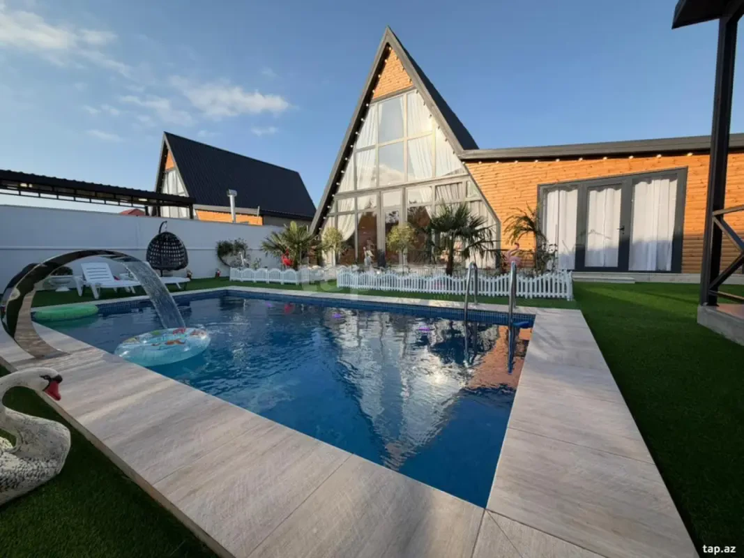 Kirayə verilir 2 otaqlı həyət evi 135 m²