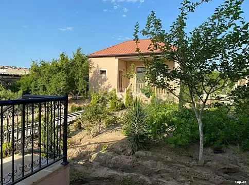 Kirayə verilir 3 otaqlı həyət evi 800 m² — Bakı, Novxanı 3 otaq 800.00 m²