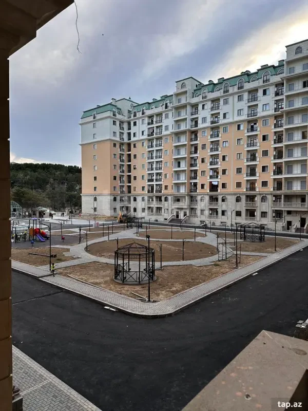 Kirayə verilir 2 otaqlı yeni tikili 65 m²