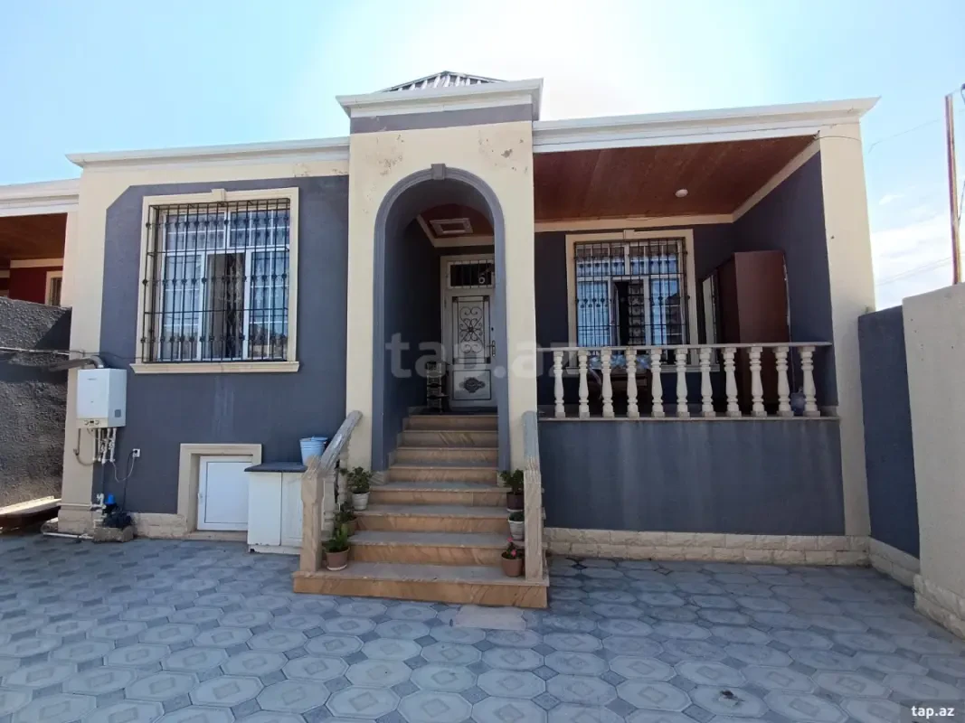 Satılır 4 otaqlı həyət evi 120 m²